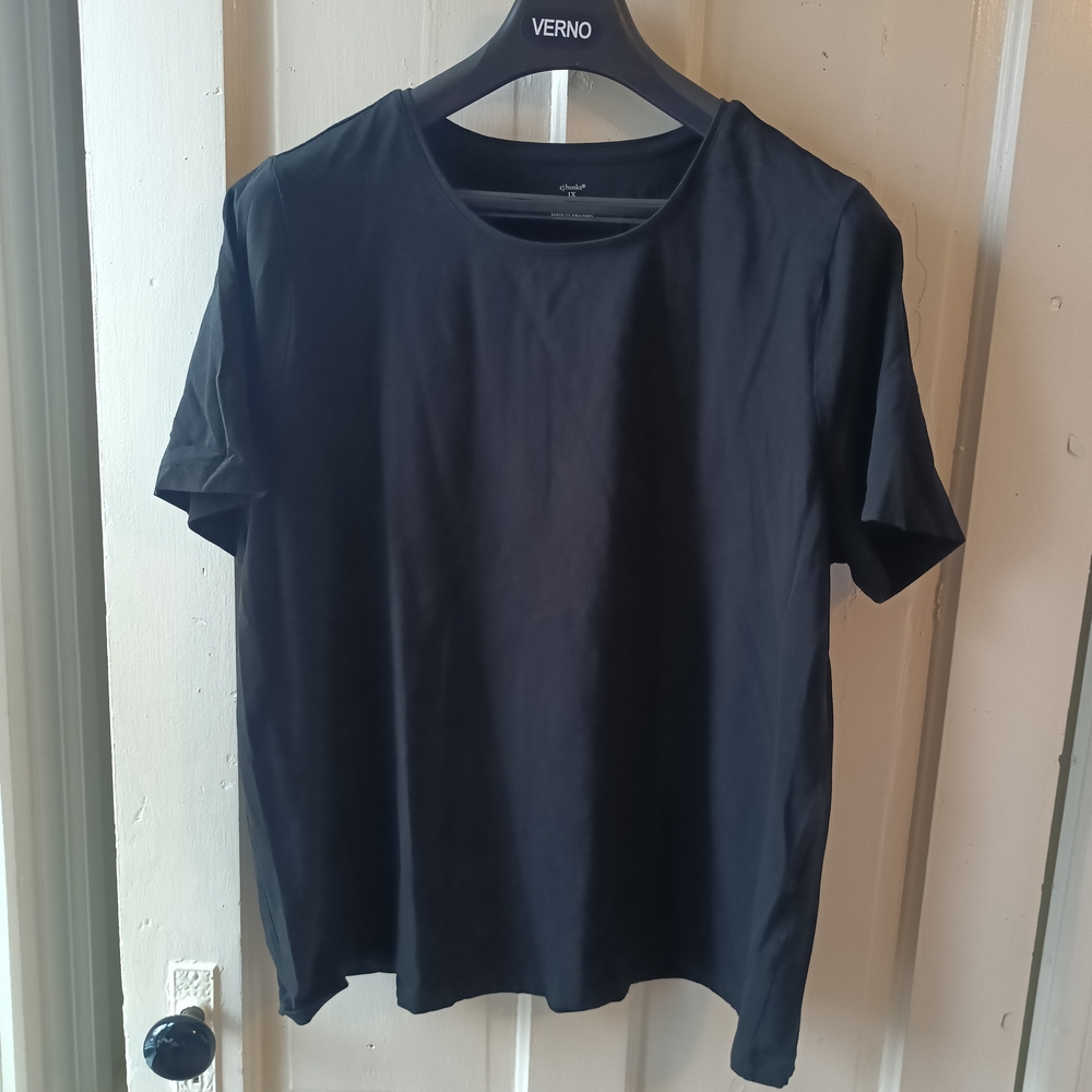 CJ Banks Elegant Black Short Sleeve Top